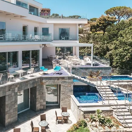 Sacco Villa